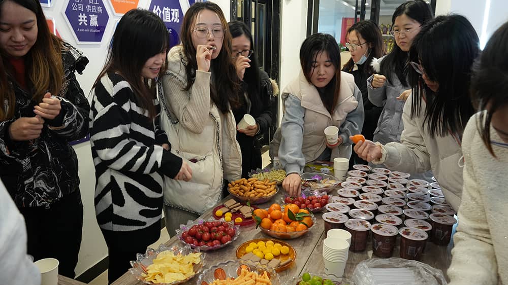 Orientflex staff enjoy the food
